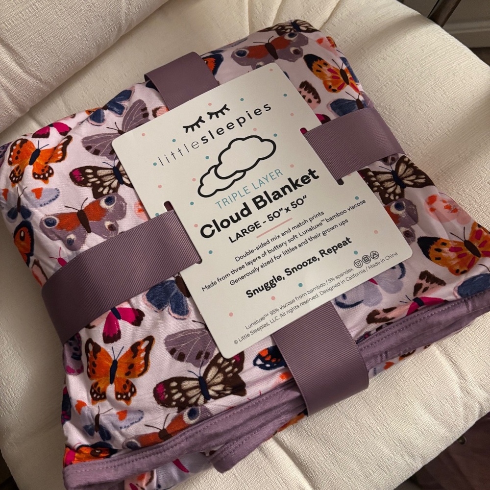 NEW Little Sleepies butterfly kisses cloud blanket